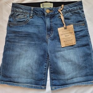 Democracy. Womans Jean Shorts Size 2